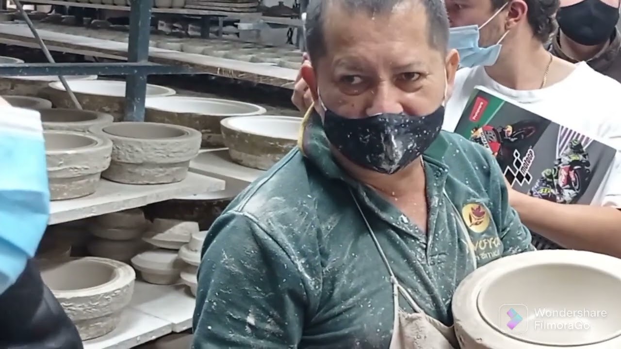 Tipo De Loza Usada Para Hacer Platos O Jarrones