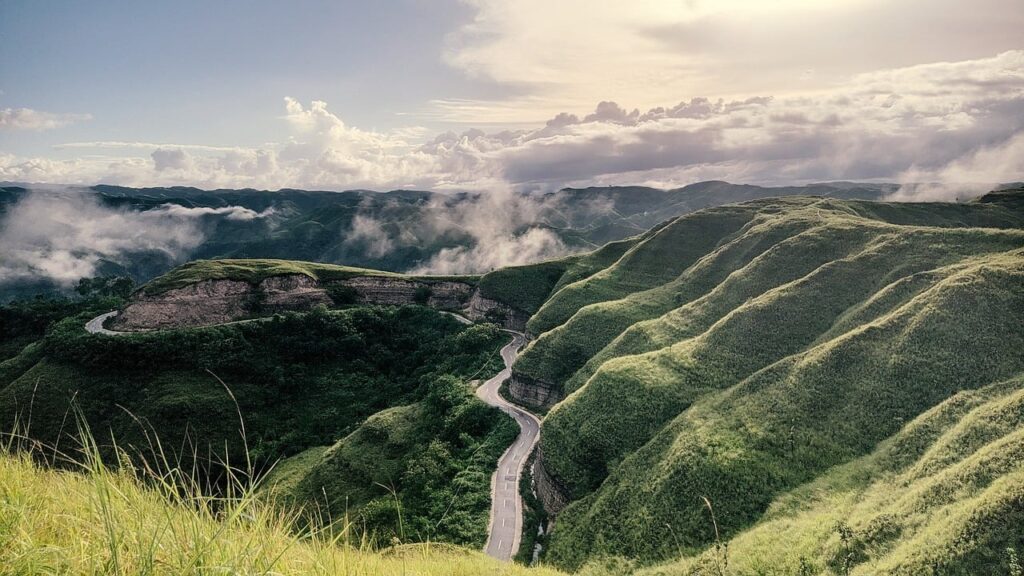 La Ecología y su Relación con los Lugares Turísticos de Perú 1 La Ecología y su Relación con los Lugares Turísticos de Perú