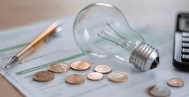 El precio de la luz en España frente a Europa: diferencias clave y cómo ahorrar