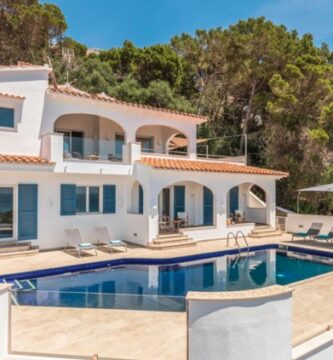 Descubre las villas en Menorca ideales para unas vacaciones perfectas